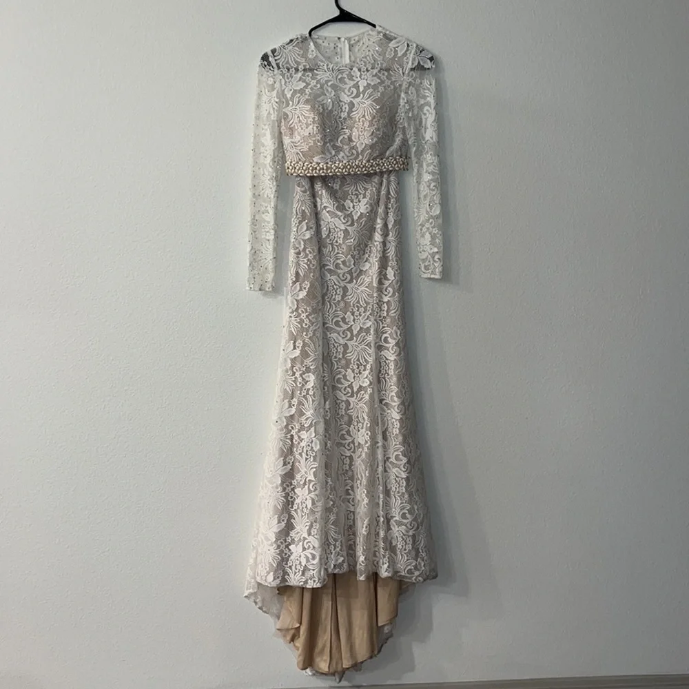 La Femme Two Piece Prom / Wedding/ Gala Set - Picture 4 of 8